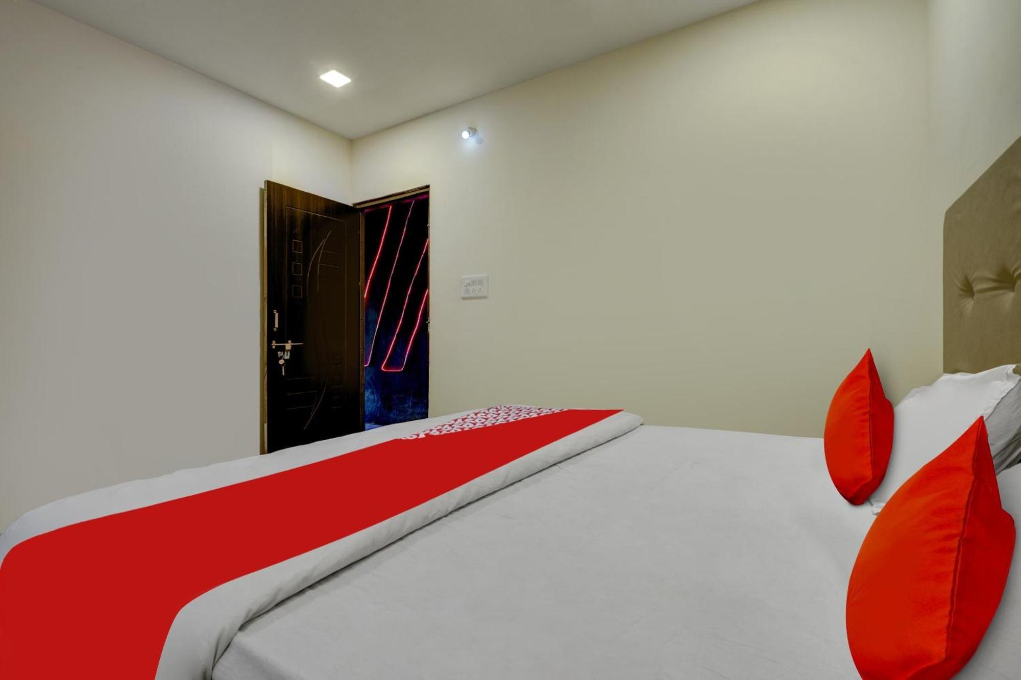 Oyo Flagship The Chirag Resort Bhandāra 外观 照片